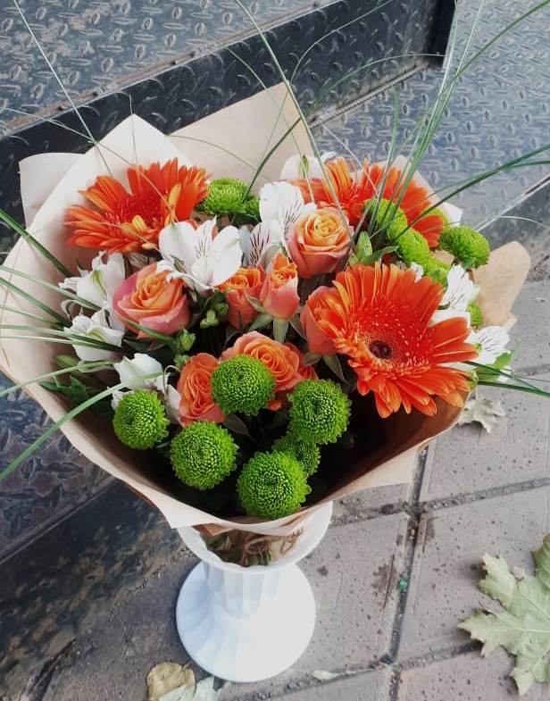 Букет цветов из: Герберы, Хризантемы, Альстромерии и Розы в Бжедуховской