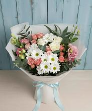 Букет цветов из:  Розы, Лизиантусы и Хризантемы в Бжедуховской