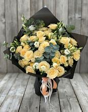 Букет цветов из:  Розы и Лизиантусы в Бжедуховской