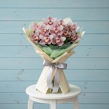 Букет цветов из:  Орхидеи и Розы в Бжедуховской