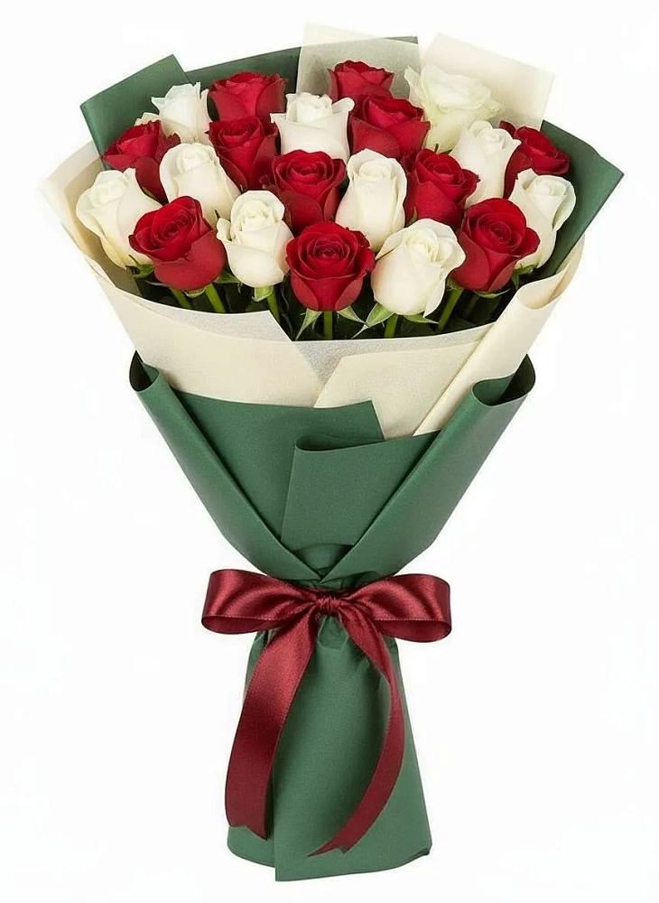 Букет Микс из красных и белых роз в Бжедуховской