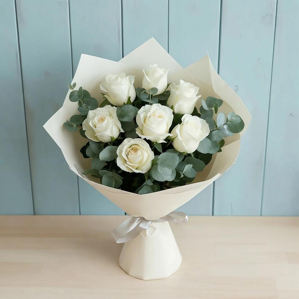 Букет Белые розы в Эвкалипте в Бжедуховской