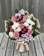 Букет цветов из:  Альстромерии, Гвоздики, Розы и Хризантемы в Бжедуховской