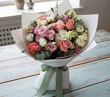 Букет цветов из:  Розы, Лизиантусы и Гвоздики в Бжедуховской