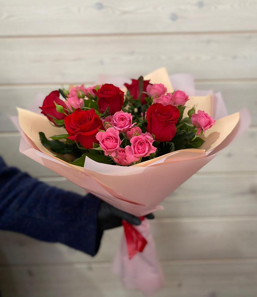 Букет цветов из: Розы в Бжедуховской