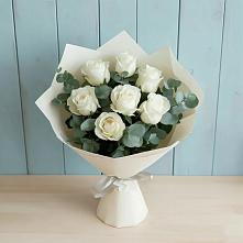 Букет Белые розы в Эвкалипте в Бжедуховской