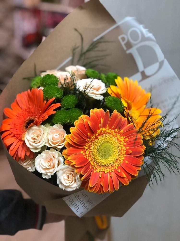 Букет цветов из: Герберы, Хризантемы и Розы в Бжедуховской