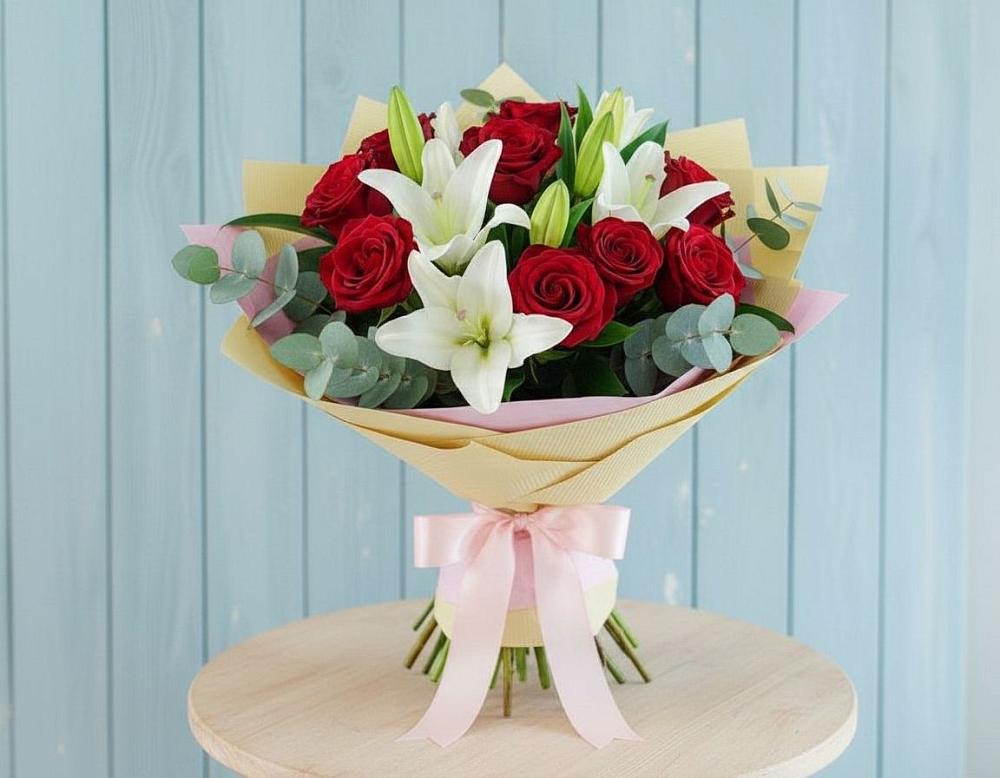 Букет цветов из: Лилии и Розы в Бжедуховской